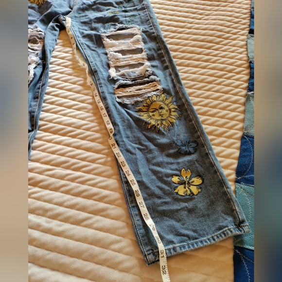 Shein distressed painted jeans - Picture 5 of 8